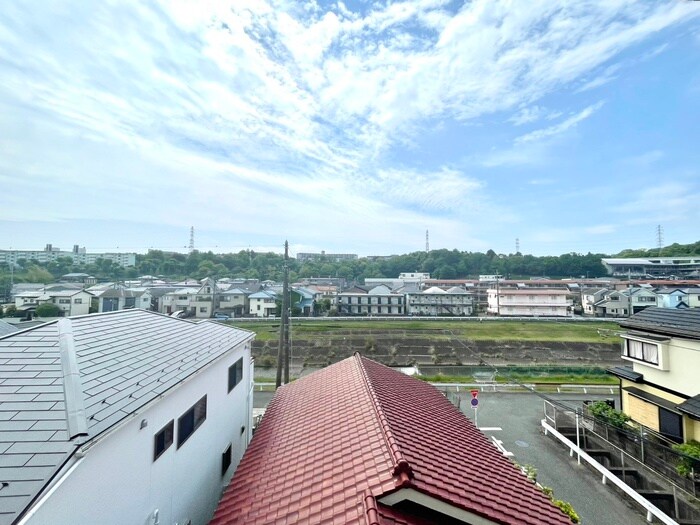 物件内観写真14　(室内からの展望)