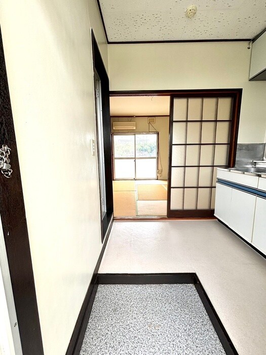 物件内観写真15　(玄関)