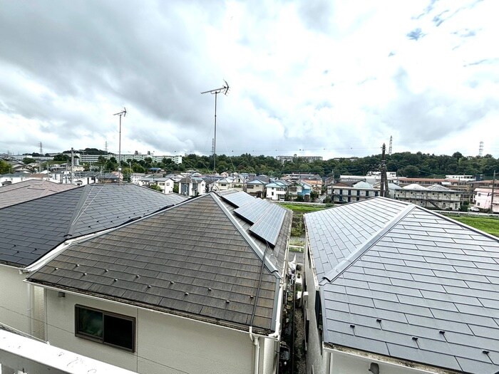 物件内観写真22　(室内からの展望)