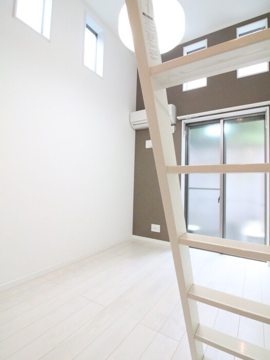 物件内観写真9　(居室)