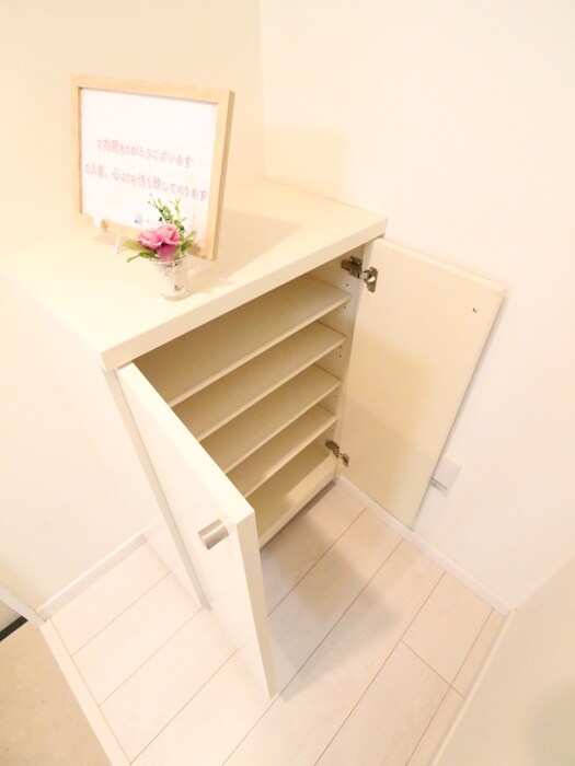 物件内観写真14　(靴箱)