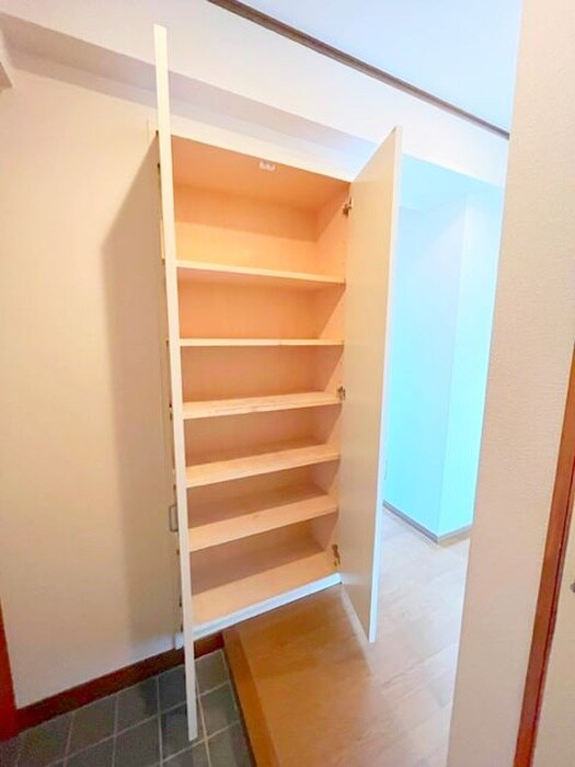 物件内観写真18　(収納)