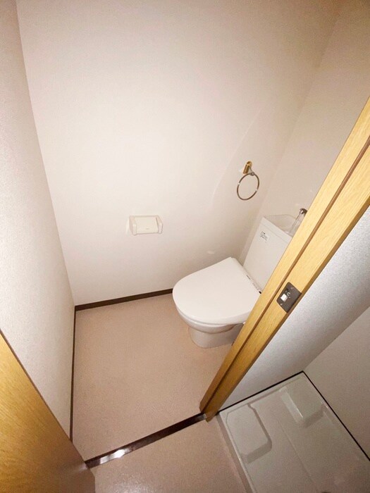 物件内観写真11　(トイレ)