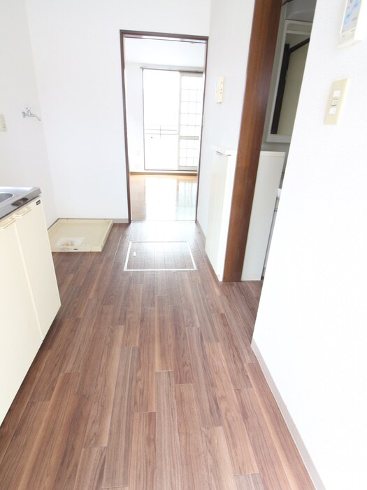 物件内観写真15　(廊下)