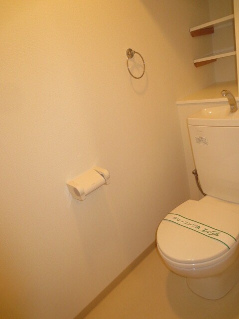 物件内観写真12　(トイレ)