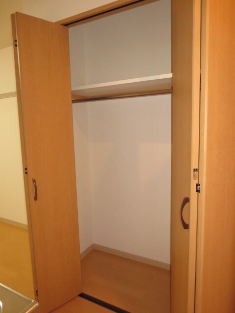 物件内観写真14　(収納)