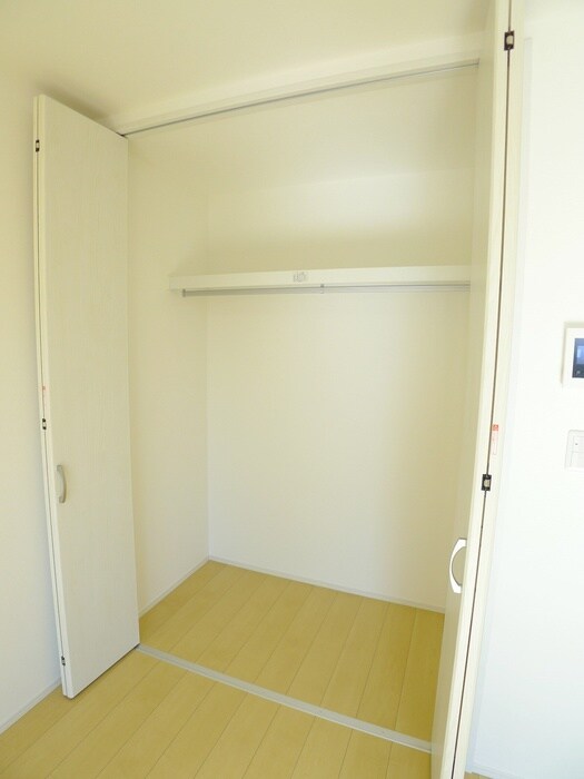 物件内観写真16　(収納)