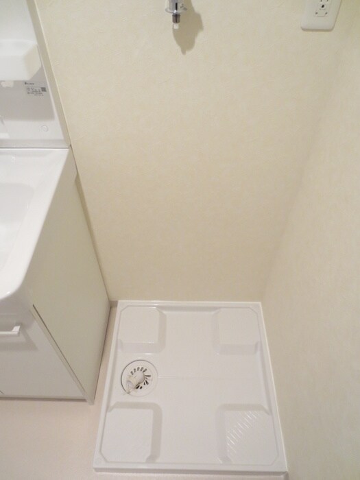 物件内観写真15　(洗濯機置場)