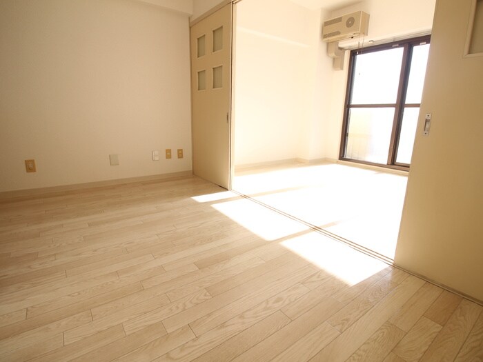 物件内観写真18　(居室)