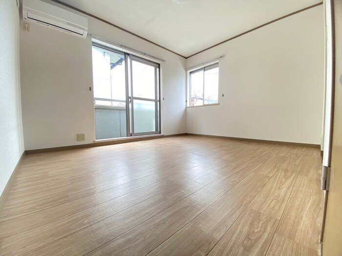 物件内観写真8　(居室)