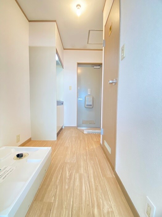 物件内観写真21　(廊下)