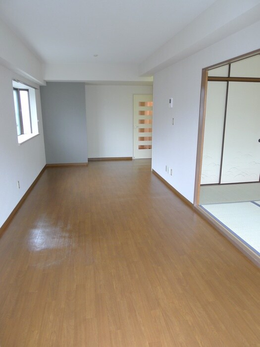 物件内観写真6　(居室)