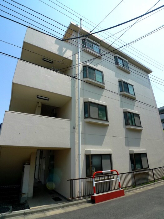 物件外観写真4　(エントランス部分)