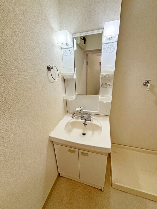 物件内観写真9　(洗面)