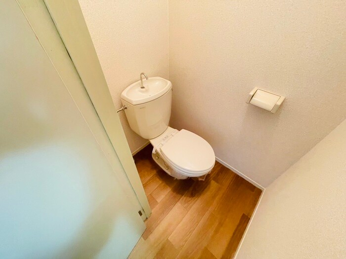 物件内観写真12　(トイレ)