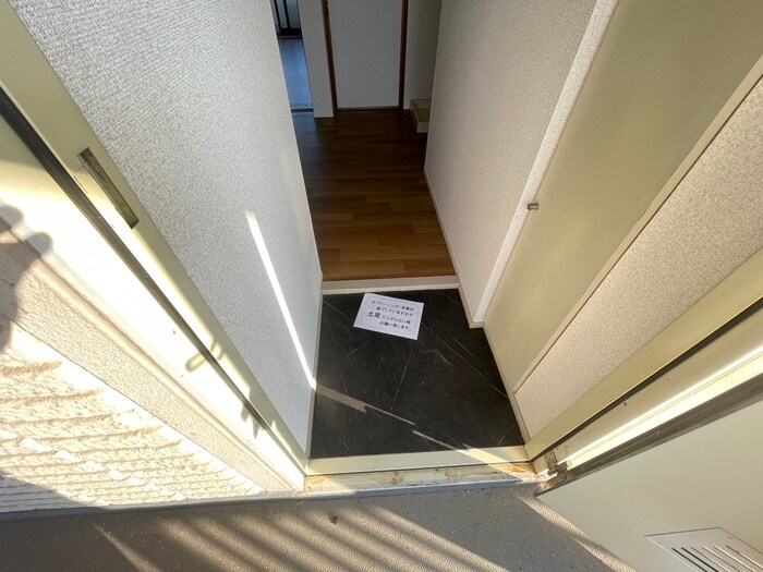 物件内観写真20　(玄関)