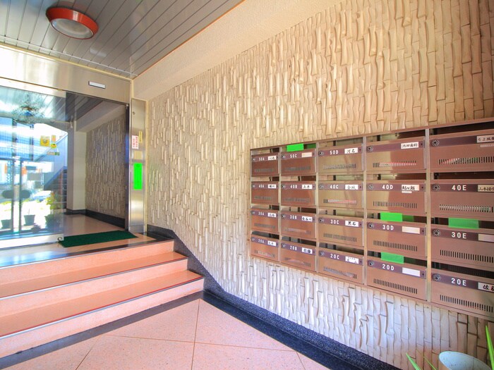 物件外観写真6　(建物設備)