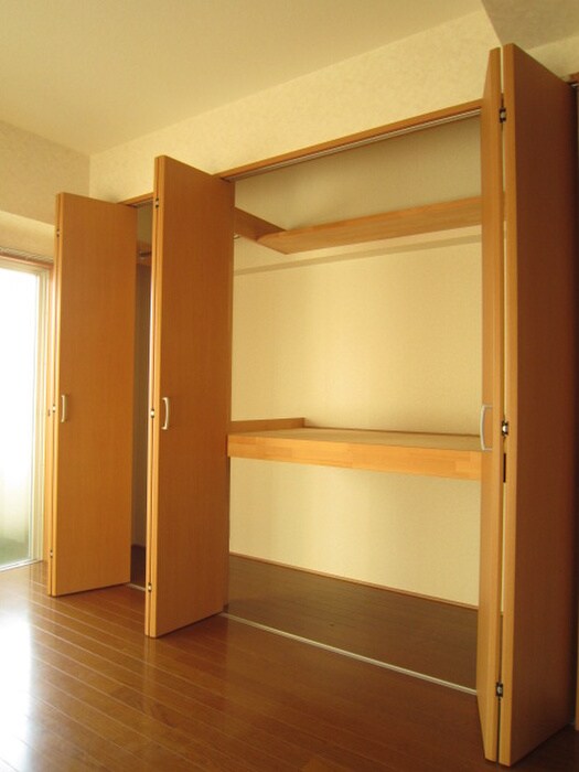 物件内観写真15　(収納)