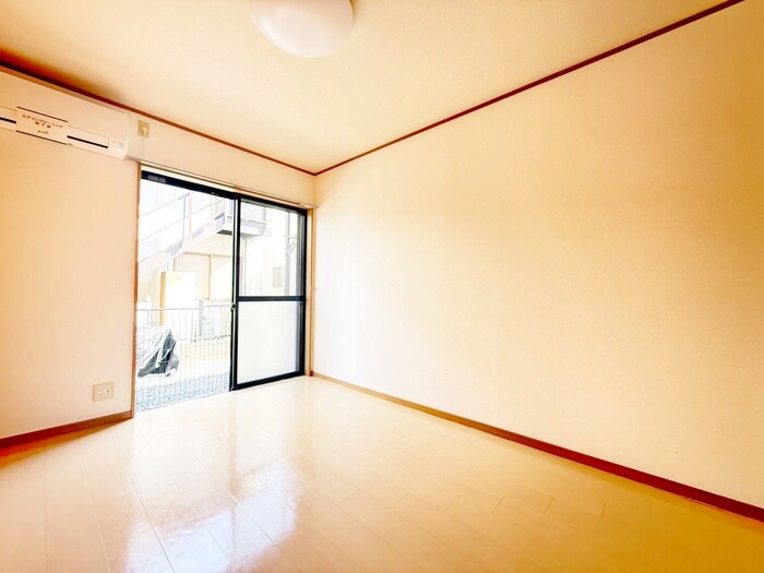 物件内観写真10　(居室)