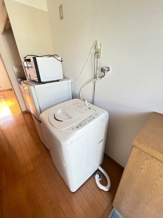 物件内観写真12　(洗濯機置場)