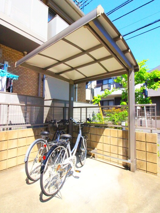物件外観写真3　(駐輪場)