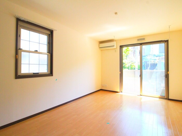 物件内観写真13　(居室)