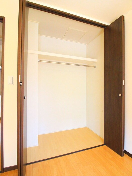 物件内観写真15　(収納)