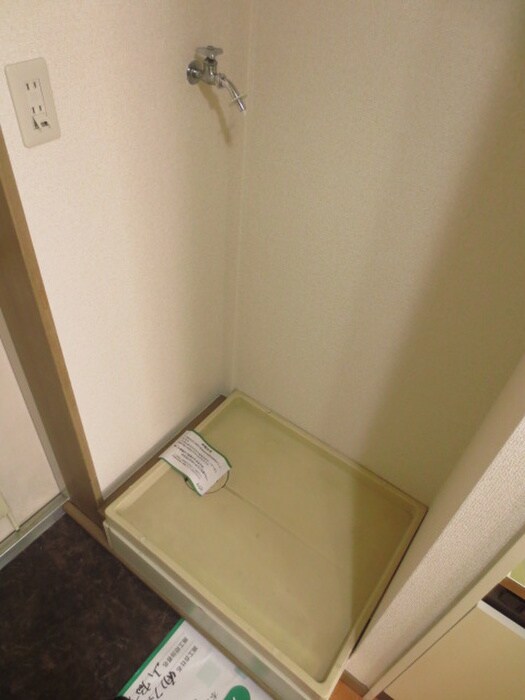 物件内観写真22　(洗濯機置場)