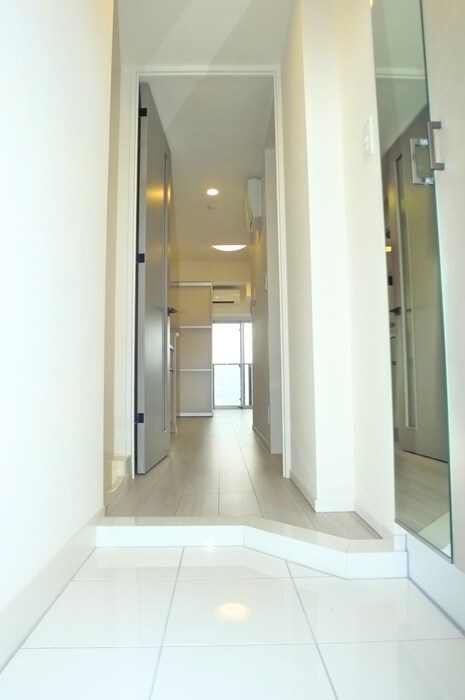 物件内観写真7　(玄関)