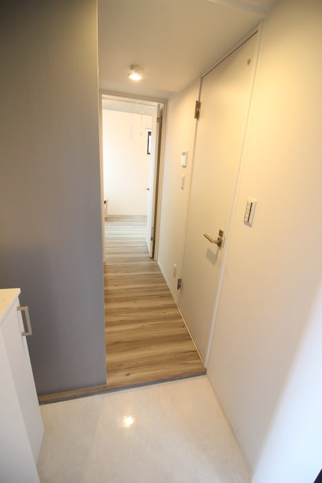 物件内観写真7　(玄関)