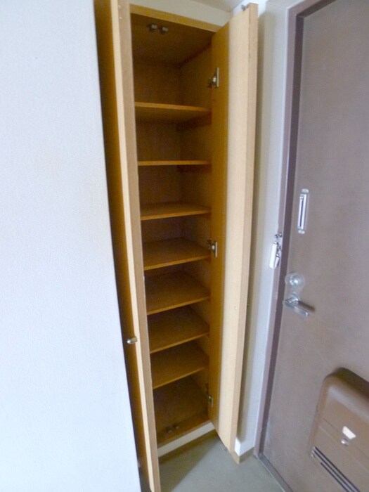 物件内観写真10　(靴箱)