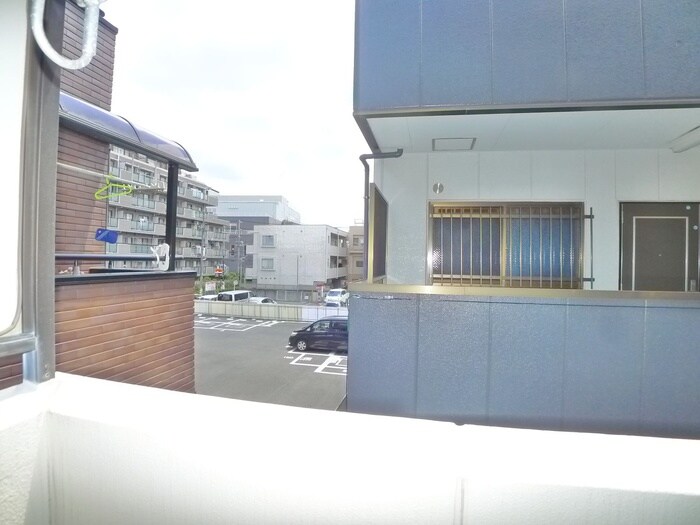 物件内観写真17　(室内からの展望)