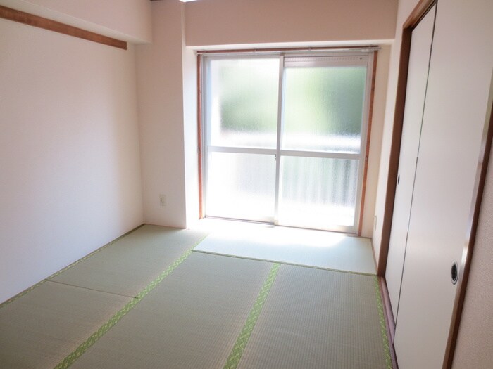 物件内観写真5　(居室)