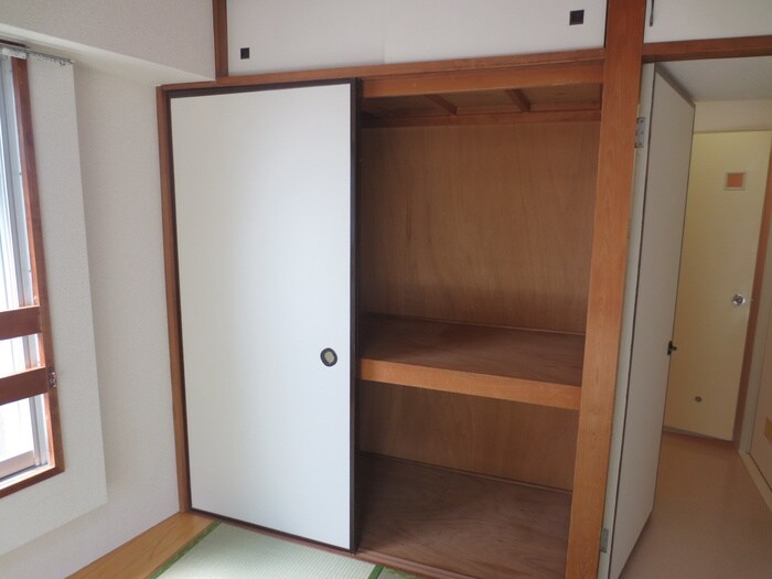 物件内観写真10　(収納)