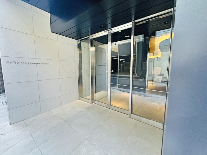 物件外観写真3　(エントランス部分)