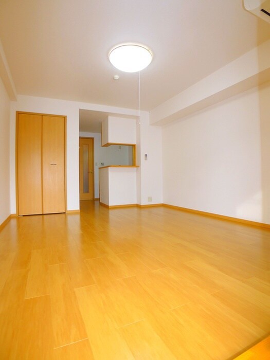 物件内観写真4　(居室)