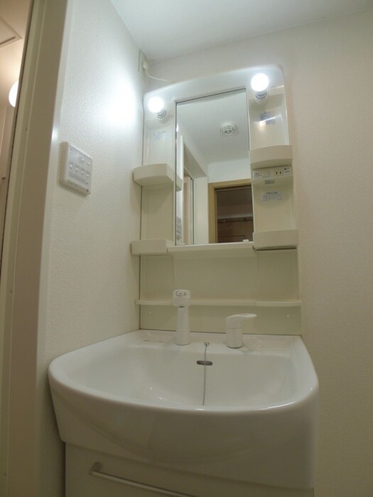 物件内観写真8　(洗面)