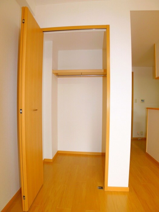 物件内観写真10　(収納)