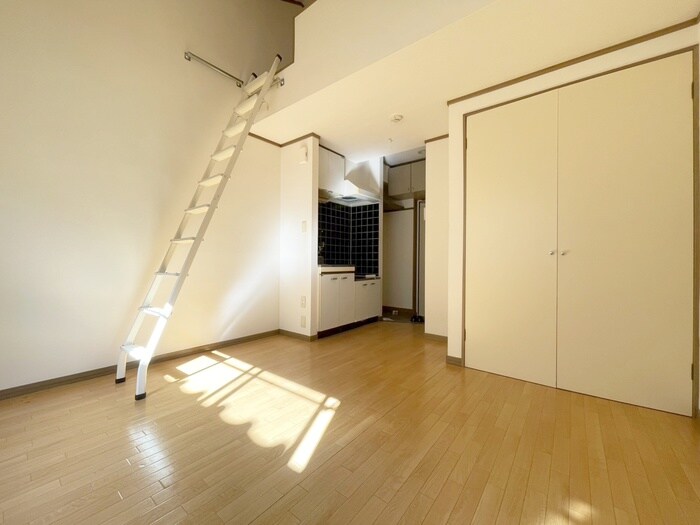 物件内観写真8　(居室)