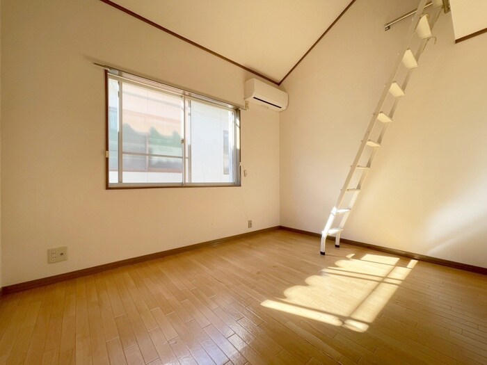 物件内観写真9　(居室)