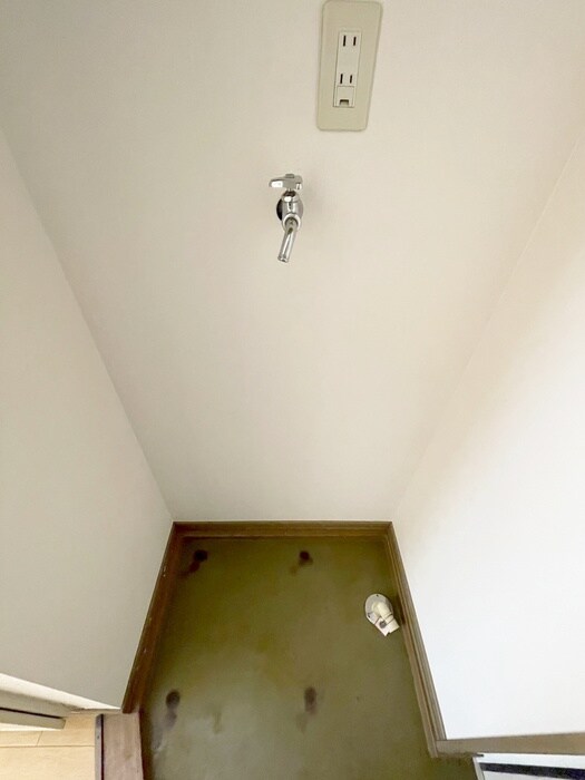 物件内観写真19　(洗濯機置場)