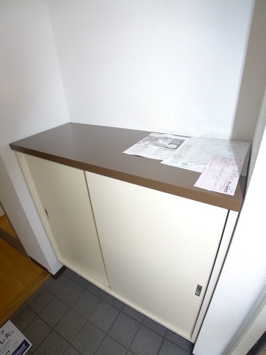 物件内観写真7　(靴箱)