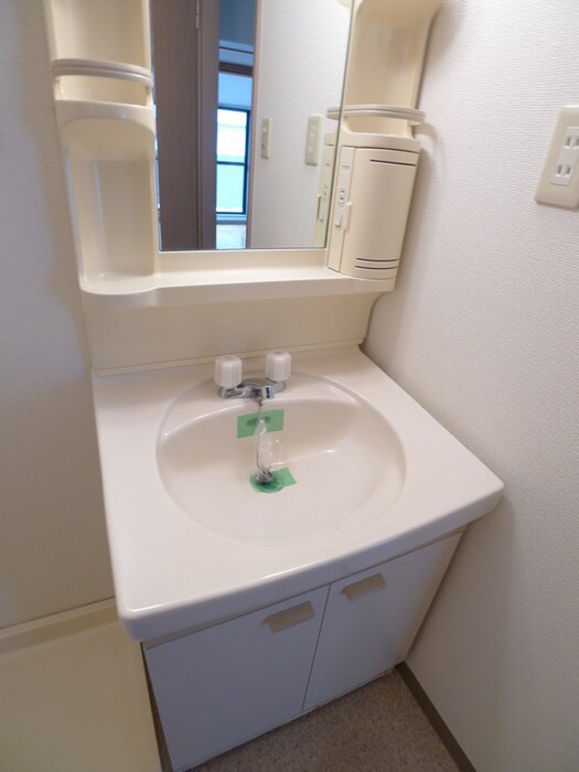 物件内観写真12　(洗面)