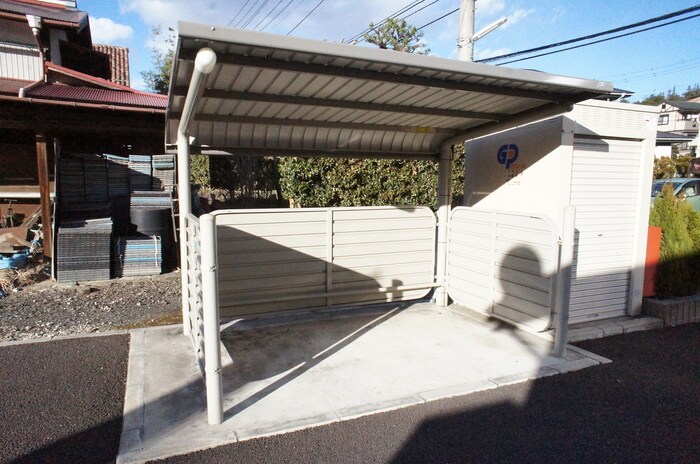 物件外観写真5　(駐輪場)