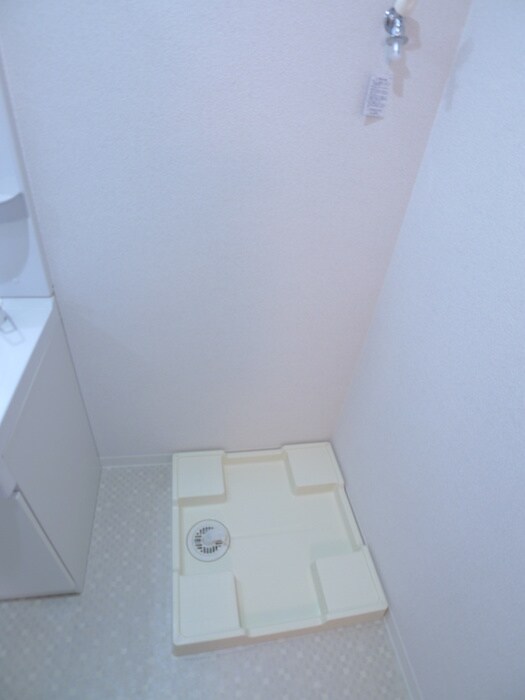 物件内観写真14　(洗濯機置場)