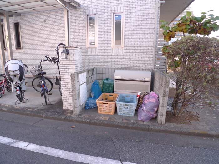 物件外観写真4　(建物設備)