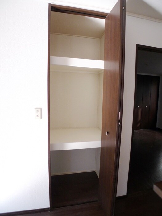 物件内観写真18　(収納)