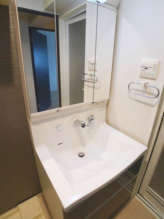 物件内観写真9　(洗面)