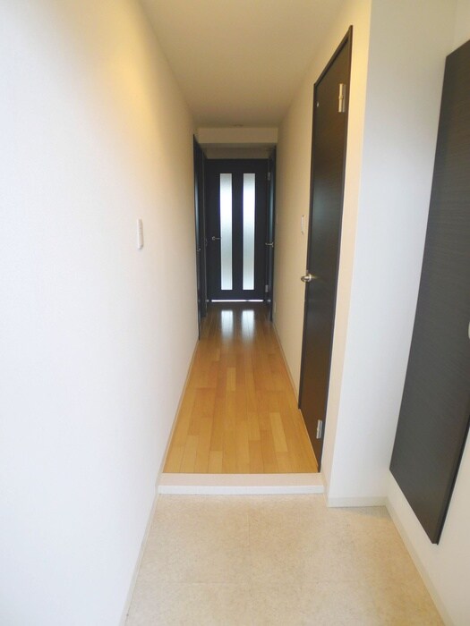 物件内観写真15　(玄関)