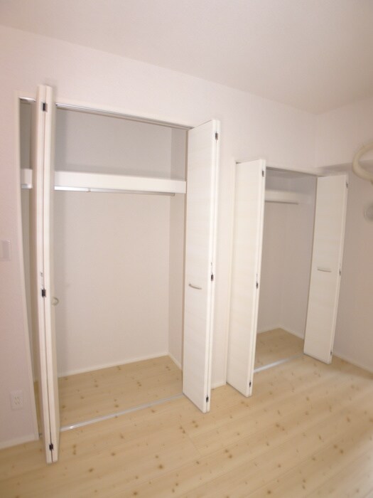 物件内観写真16　(収納)